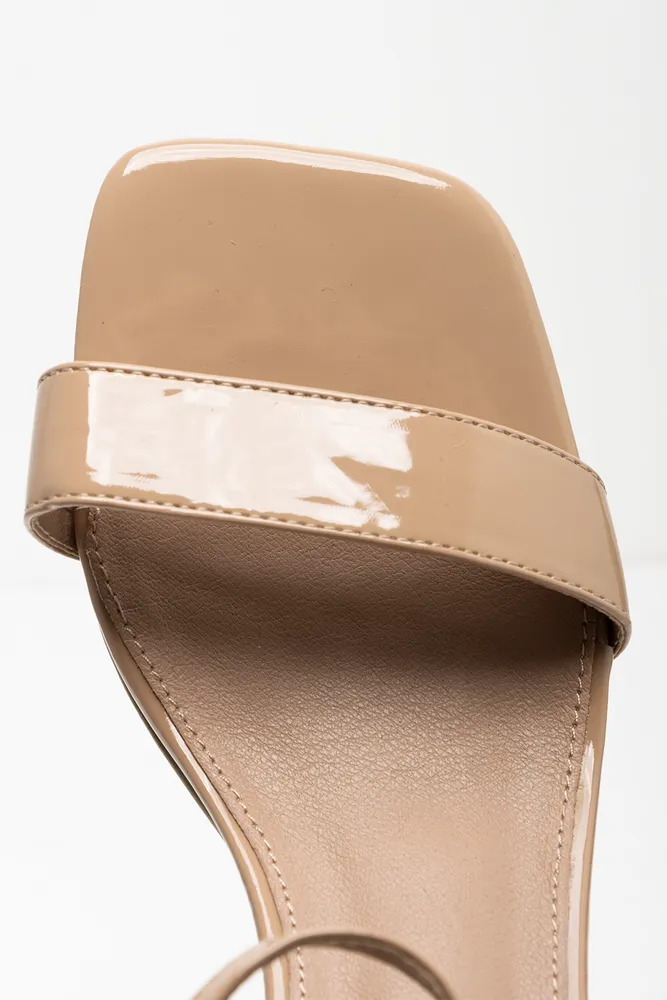 Block Heel Sandal Natural